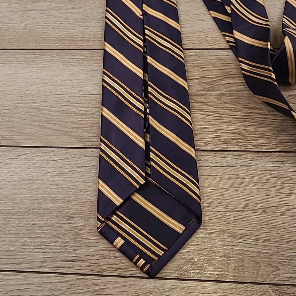 JOS A BANK Signature Platinum 7 FOLD Gold Navy Blue Striped Silk Cotton Tie RARE